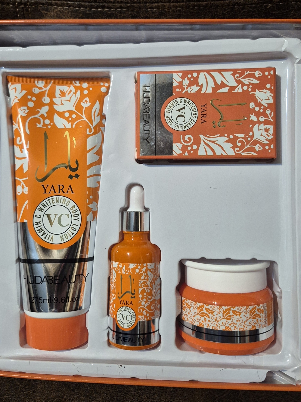 HUDA BEAUTY Yara Vitamin C Bath & Body Set - Orange